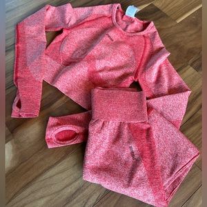 Gymshark Flex Set: Cropped long sleeve, High waisted leggings (red marl/Claret)